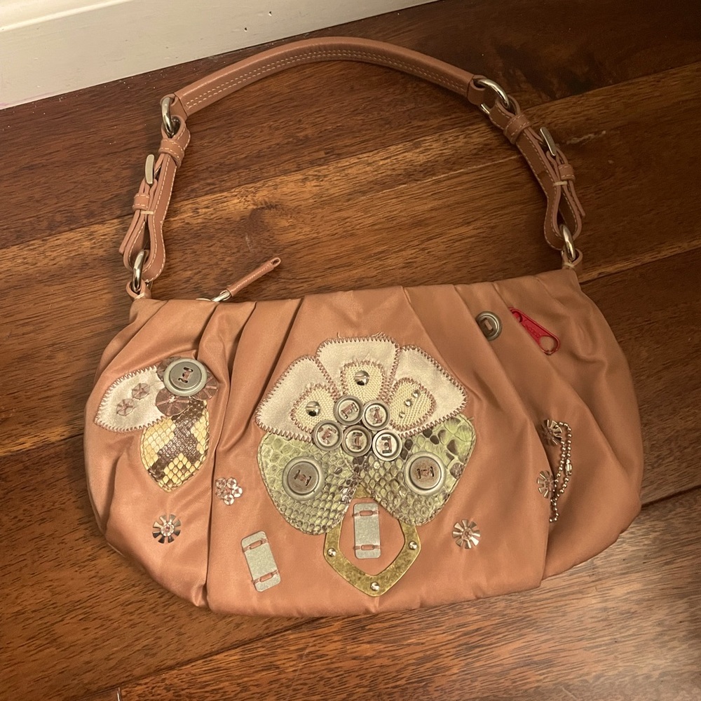 Nude Prada Pochette